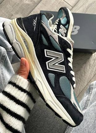 Чоловічі кросівки чорні з синім new balance 990v3 miusa teddy santis moonbeam1 фото