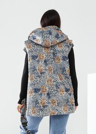 Женская теплая безрукавка vizavi стильная зимняя жилетка с капюшоном5 фото