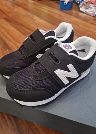 Кроссовки new balance 29размер 17,5см