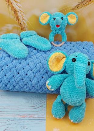 Подарочный набор для малыша на выписку или на крестины