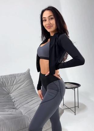 Фитнес костюм тройка. укороченая кофта топ лосины с трусиками. пуш ап костюм для спорта