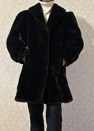 Шубка мутонова кричнева willems.