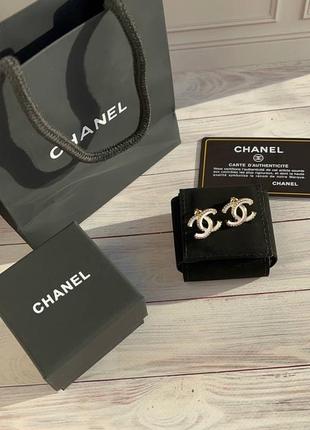 Серьги в стиле chanel