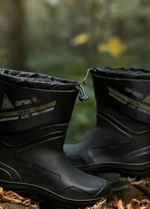 Теплі чоботи для слякоті.