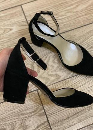 Замшеві туфлі ручної роботи