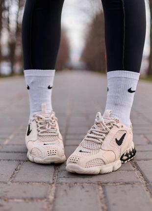 Женские кроссовки nike x stussy air zoom spiridon cage 2 beige8 фото