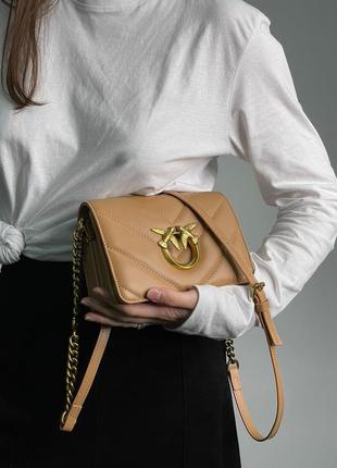 Женская кожаная сумка mini love bag click big chevron beige3 фото