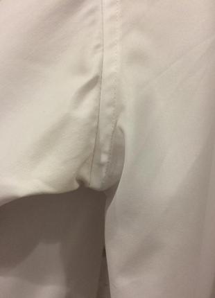 Ошатна білосніжна сорочка з перламутром.9 фото