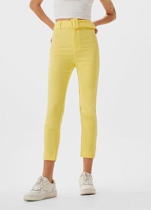 Штани stradivarius.