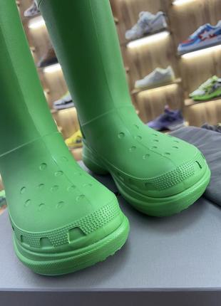 Резиновые сапоги balenciaga x crocs rain boots green3 фото