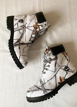 Нові, оригінал зимові камуфляжні черевики timberland - white out camo premium boots2 фото