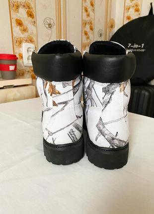 Нові, оригінал зимові камуфляжні черевики timberland - white out camo premium boots6 фото