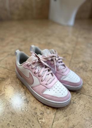 Кроссовки женские розовые белые nike