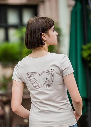 Sale !!!футболка жіноча руки на бюст batiar