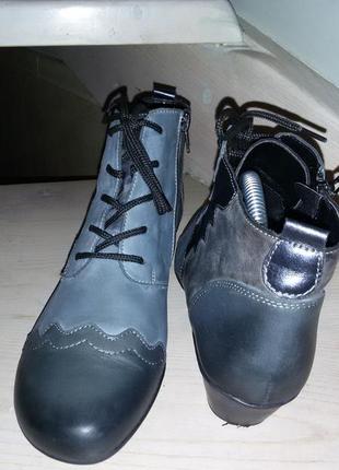 Кожаные утепленные ботинки бренда remonte размер 40 (26 см)3 фото