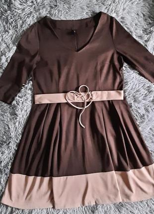 Сукня шоколадного кольору з контрастним поясом і обробкою2 фото
