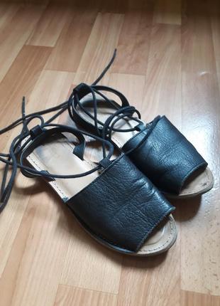 Стильные сандалии со шнуровкой topshop, кожа2 фото