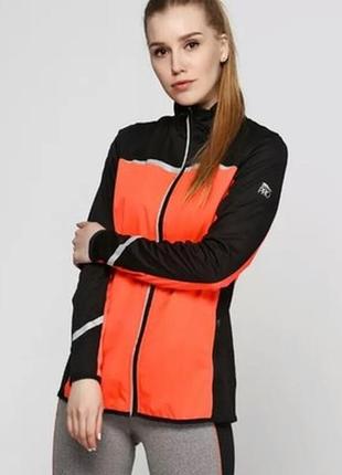 Класна куртка softshell crivit pro