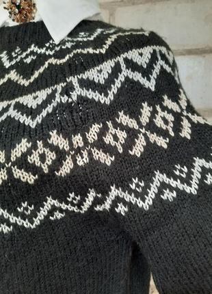 Стильный свитер с орнаментом скандинавский стиль3 фото