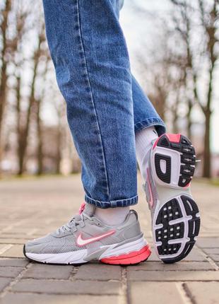 Отличные женские кроссовки nike runtekk grey pink серые с розовым7 фото