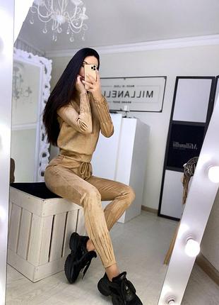 Ідеальний костюм спортивного стилю замш2 фото