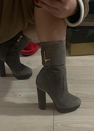 Ботинки демисезонные