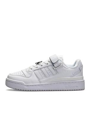 Жіночі кросівки adidas originals forum 84 low new all white