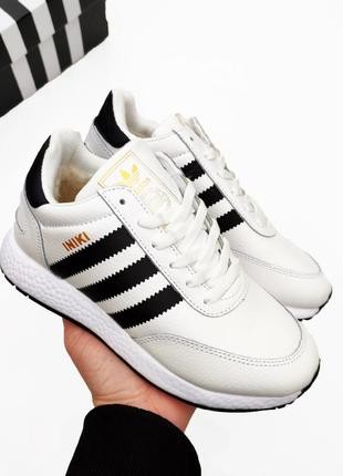 Жіночі зимові кросівки адідас adidas iniki білі (хутро)