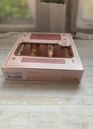 Подарунковий набір charlotte tilbury pillow talk beautifying lip and cheek secrets&nbsp;помада, блеск, хайлайтер, карандаш3 фото