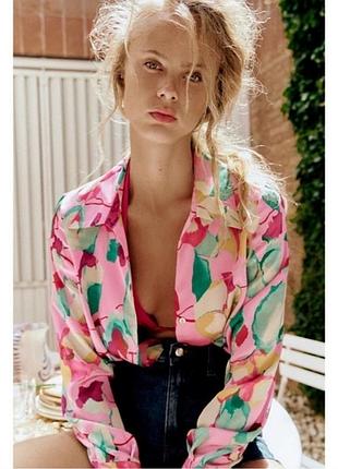 Zara сатиновая рубашка  в цветочный принт м