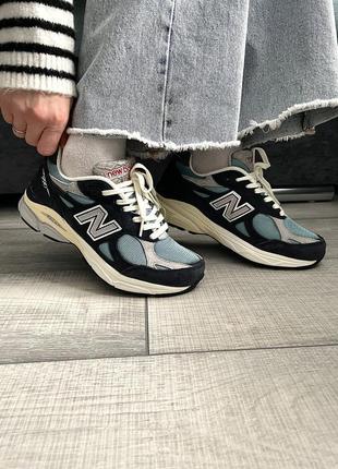 Крутейшие женские кроссовки new balance 990v3 miusa teddy santis navy castlerock синие