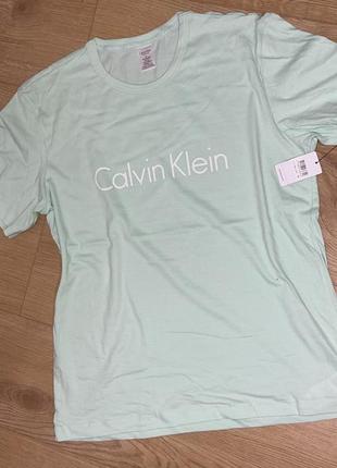Calvin klein оригинальная футболка оверсайз новая коллекция2 фото