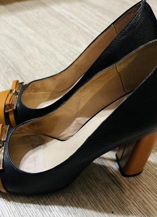 Модные женские туфли кожанные на каблуке basconi 40 размер2 фото