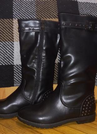 Нові чорні жіночі чоботи