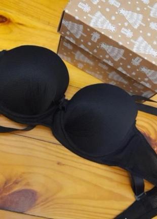 Женский бюст.