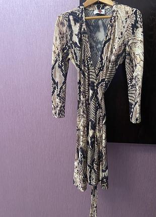 Сукня на запах