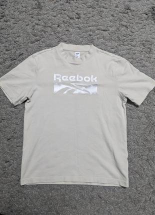 Футболка reebok, size m, очень классная, плечи 42 подмышки 49 длина 63