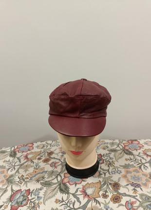 Кепка кожаная