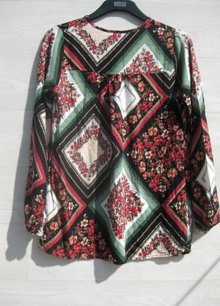 Красивая турецкая блуза с этно узором и цветочным принтом6 фото