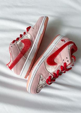 Шикарные кроссовки strangelove x nike sb dunk low valentine's day розовые унисекс 36-45 р2 фото