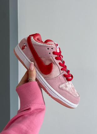 Шикарные кроссовки strangelove x nike sb dunk low valentine's day розовые унисекс 36-45 р