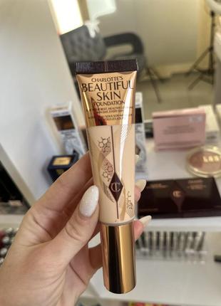 Тональная основа от charlotte tilbury