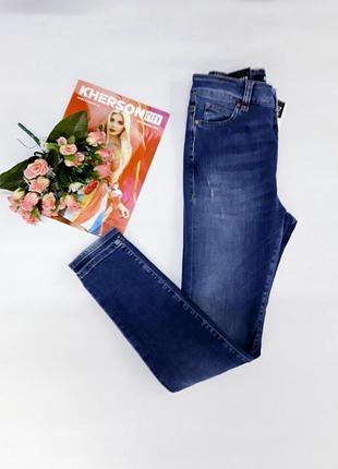 Приятный уютные джинсы на пуговицах object  размер 25