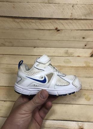 Кроссовки nike на липучках