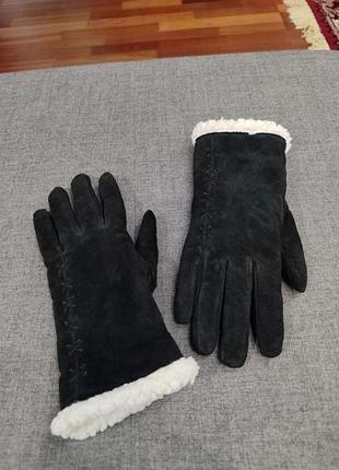 Красивые утеплённые замшевые перчатки
