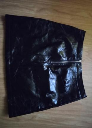 Черная латексная юбка3 фото