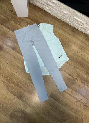 Леггинсы в рубчик