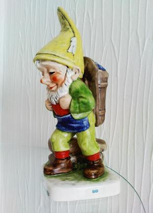 Винтажная фарфоровая статуэтка гном sid, goebel, германия