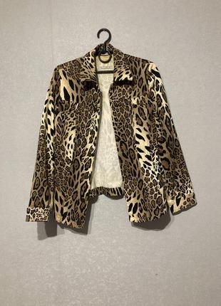 Джинсова куртка леопард