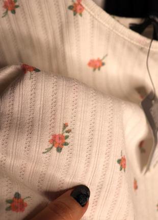 Новая белая майка с цветами, тянется, размер 524 фото